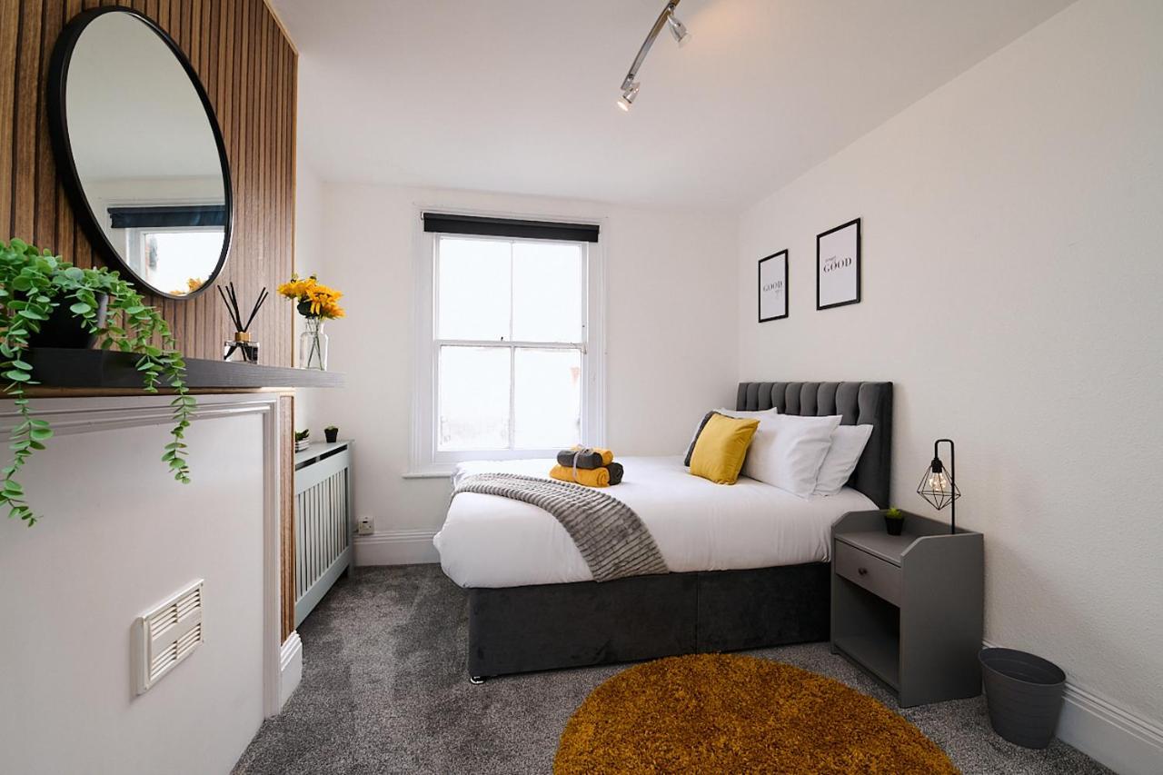 Spacious 3 Bedroom Apartment- Crouch End لندن المظهر الخارجي الصورة